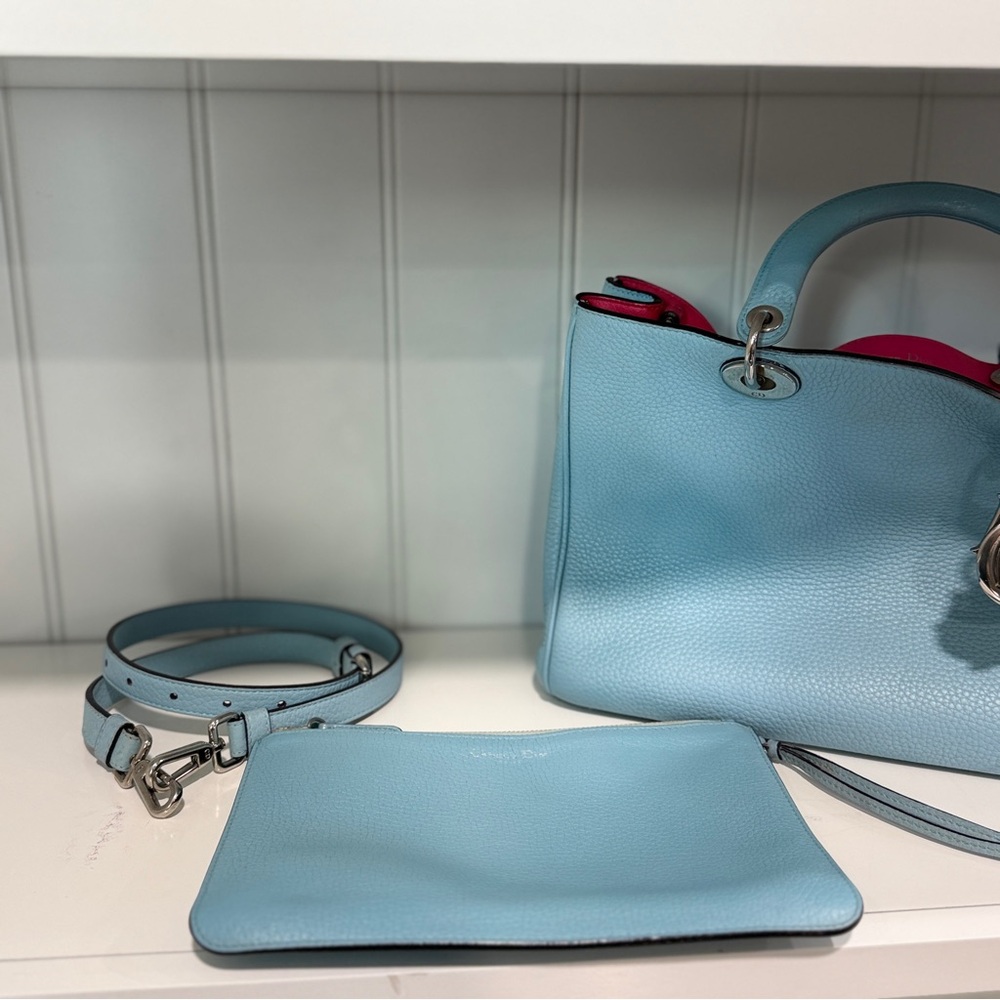Dior Diorissimo Light Blue Exterior with Hot Pink Interior (09 MA 1113) - Picture 9 of 13
